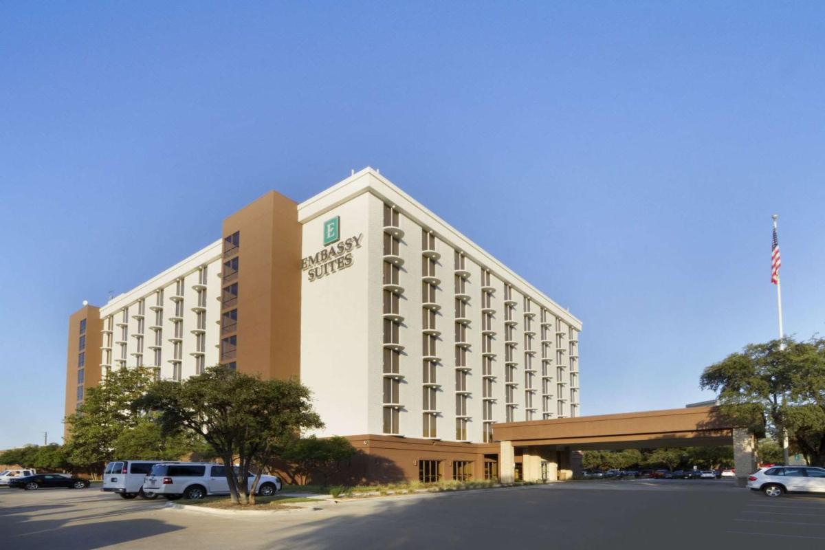 Embassy Suites Dallas - Market Center - image 3