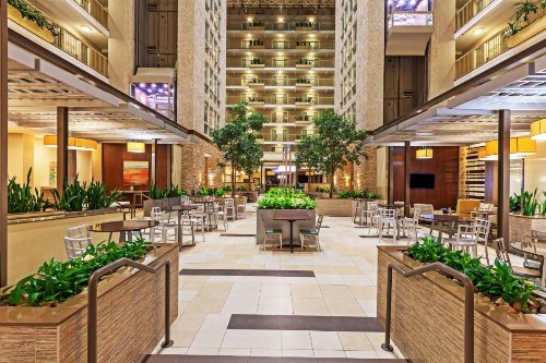 Embassy Suites Dallas - Market Center - image 9
