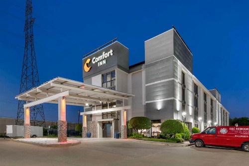 Best Western Plus Dallas Love Field North Hotel - image 29