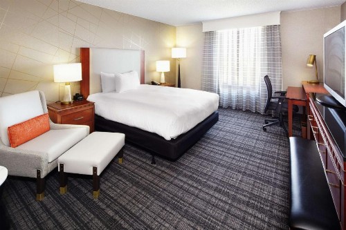 DoubleTree by Hilton Dallas Near the Galleria - image 10
