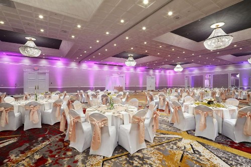 DoubleTree by Hilton Dallas Near the Galleria - image 12