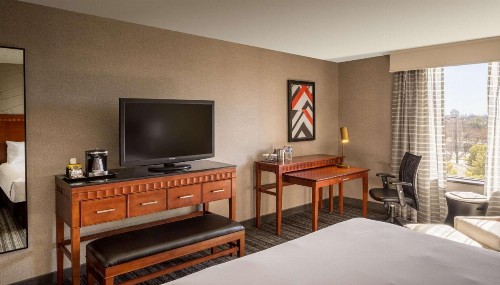 DoubleTree by Hilton Dallas Near the Galleria - image 7