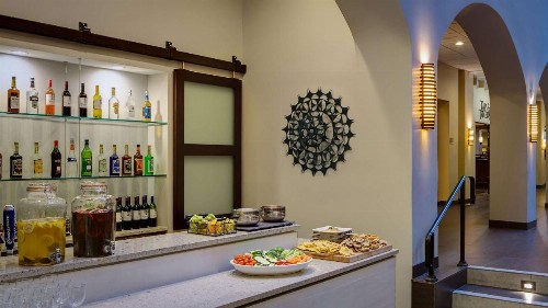 Embassy Suites by Hilton Dallas-Love Field - image 25