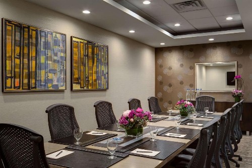 Embassy Suites by Hilton Dallas-Love Field - image 6