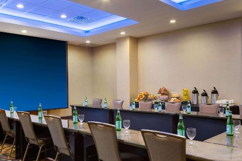 Embassy Suites by Hilton Dallas-Love Field - image 7