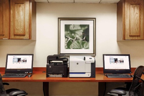 Hilton Garden Inn Dallas/Market Center - image 34