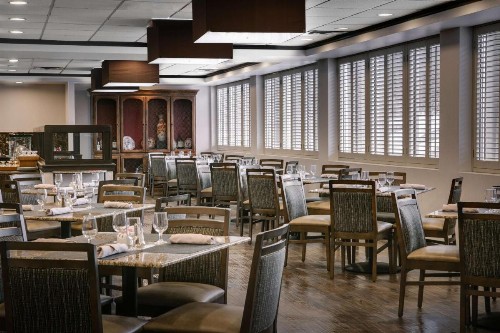 DoubleTree by Hilton Dallas Market Center - image 13