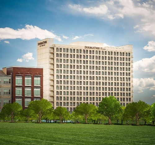DoubleTree by Hilton Dallas Market Center - image 2