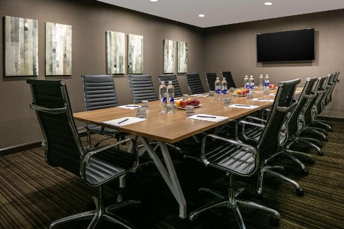 DoubleTree by Hilton Dallas Market Center - image 33