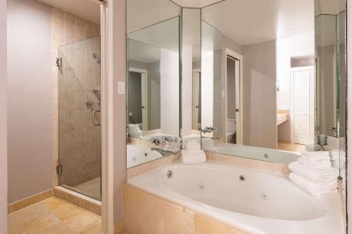 Hilton Dallas Lincoln Centre - image 20