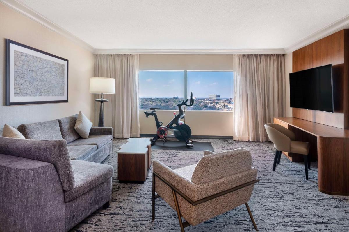 Hilton Dallas Lincoln Centre - image 5