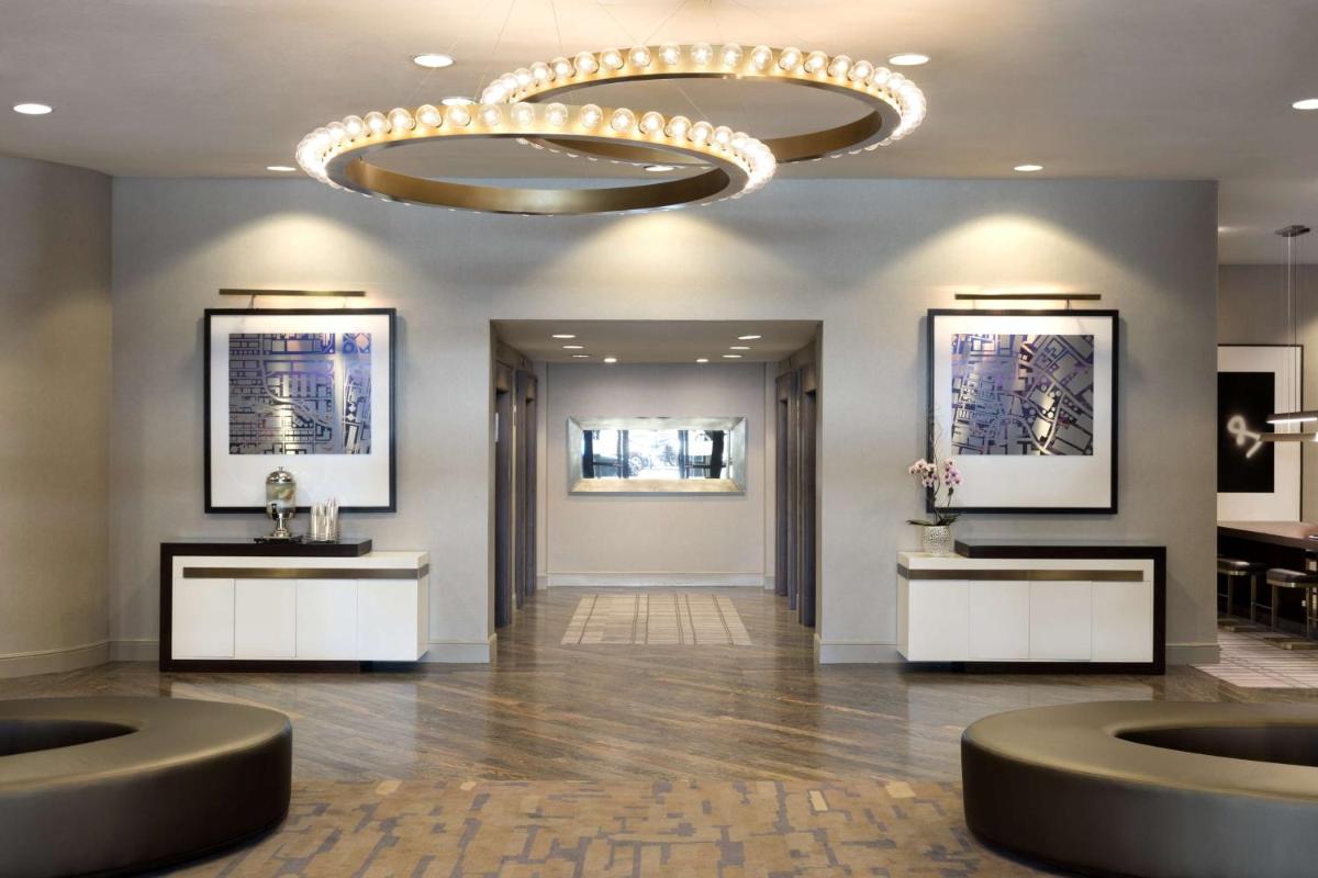 DoubleTree by Hilton Hotel Dallas Campbell Centre - image 2
