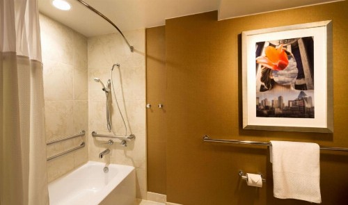 DoubleTree by Hilton Hotel Dallas Campbell Centre - image 4