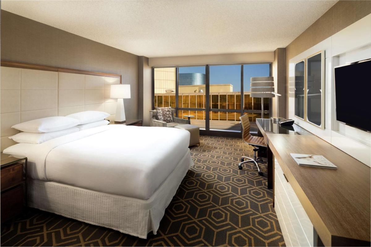 DoubleTree by Hilton Hotel Dallas Campbell Centre - image 5