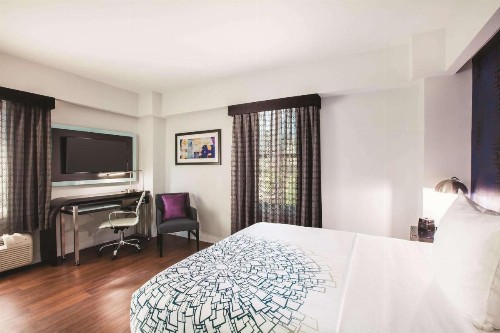 La Quinta by Wyndham Dallas Downtown - image 19