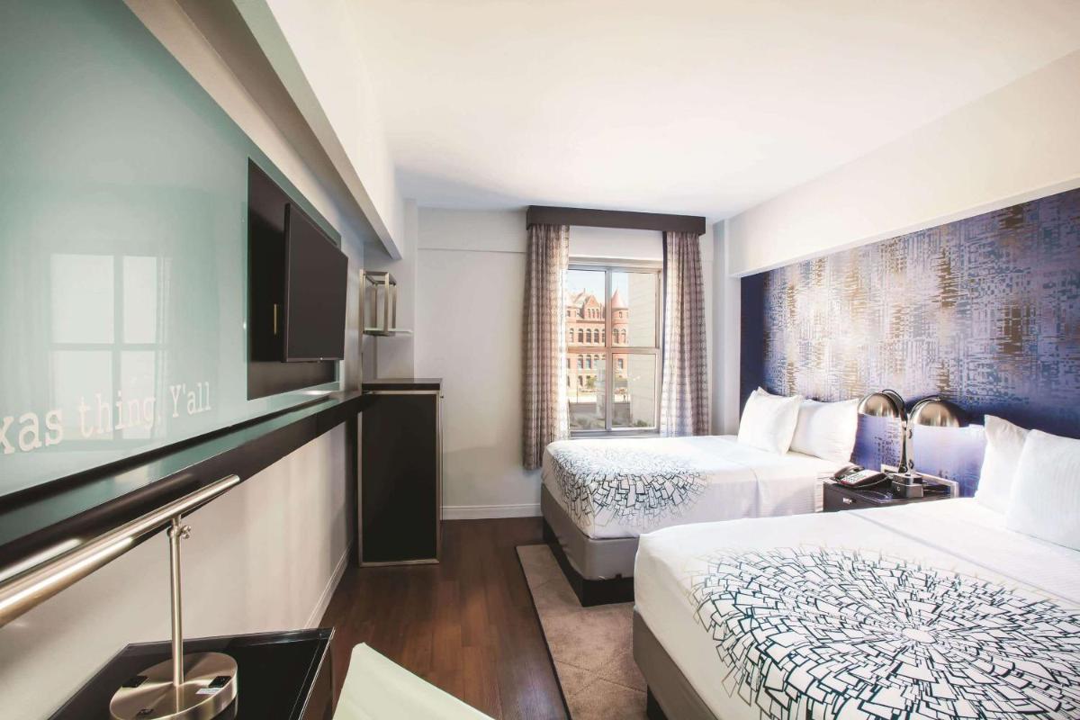 La Quinta by Wyndham Dallas Downtown - image 6