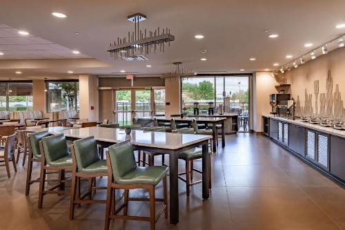 DoubleTree by Hilton Dallas-Farmers Branch - image 14