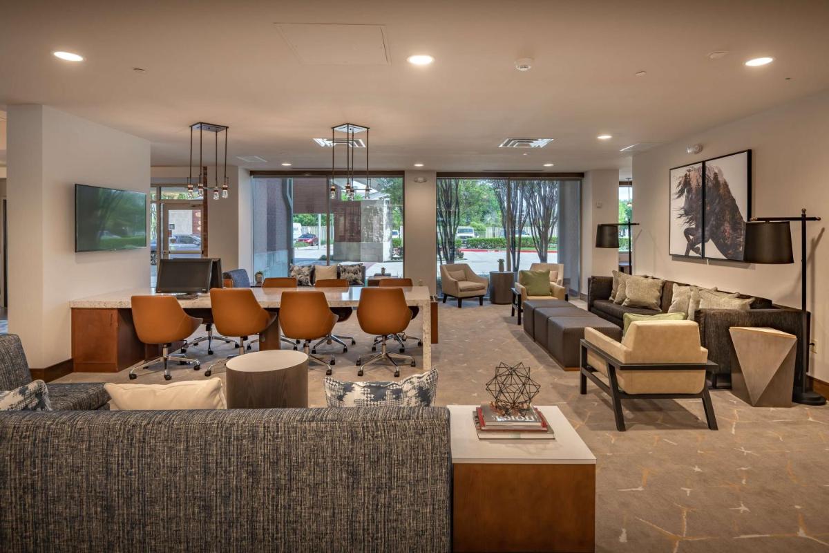 DoubleTree by Hilton Dallas-Farmers Branch - image 3