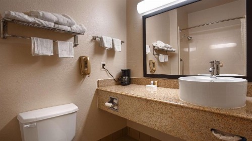 Best Western Northwest Inn - image 11