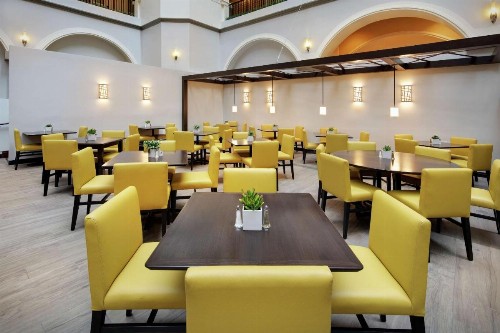 Embassy Suites Dallas - Park Central Area - image 11
