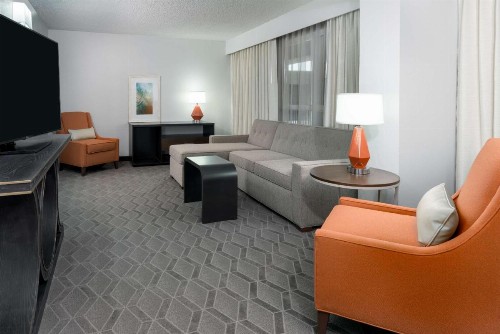Embassy Suites Dallas - Park Central Area - image 24