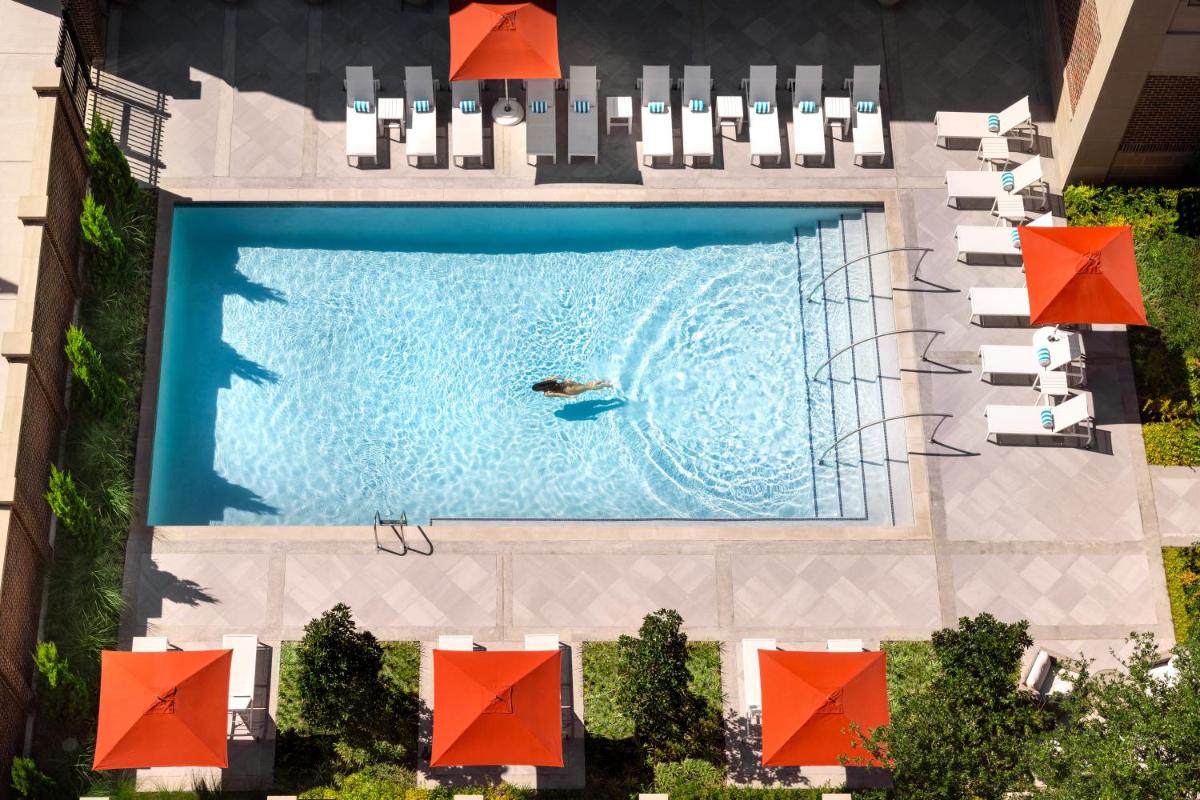Warwick Melrose Hotel - main image