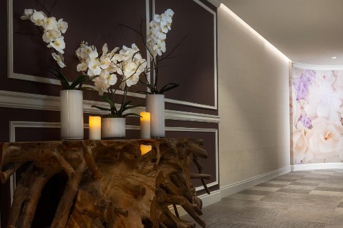 Warwick Melrose Hotel - image 33