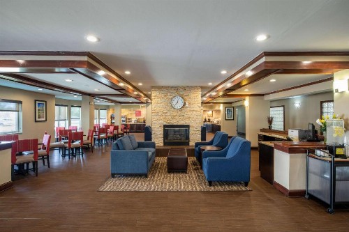 Comfort Suites North Dallas - image 41
