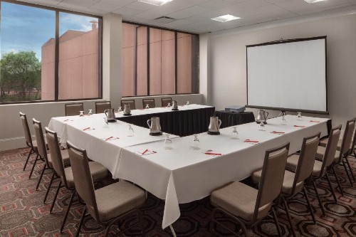 Crowne Plaza Dallas Market Center an IHG Hotel - image 23