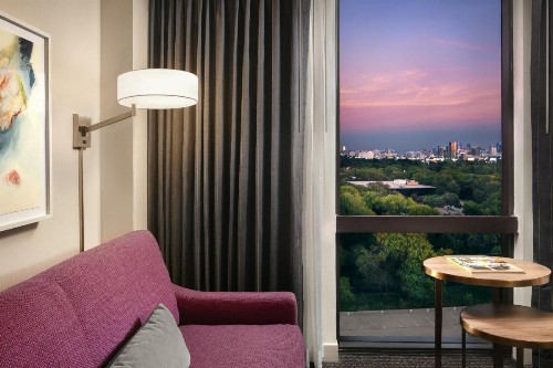 Crowne Plaza Dallas Market Center an IHG Hotel - image 7