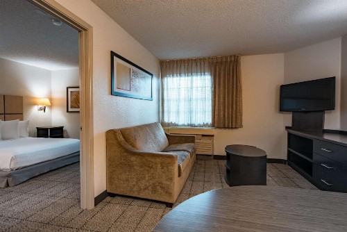 Sonesta Simply Suites Dallas Richardson - image 23