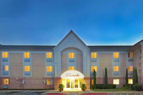 Sonesta Simply Suites Dallas Galleria - image 1