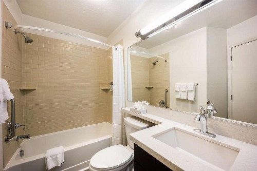 Sonesta Simply Suites Dallas Galleria - image 10