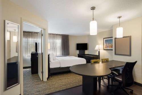 Sonesta Simply Suites Dallas Galleria - image 20
