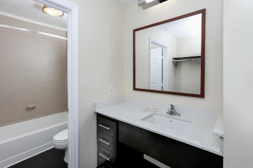 Candlewood Suites Dallas Market Center-Love Field an IHG Hotel - image 20
