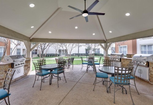 Candlewood Suites Dallas Market Center-Love Field an IHG Hotel - image 8