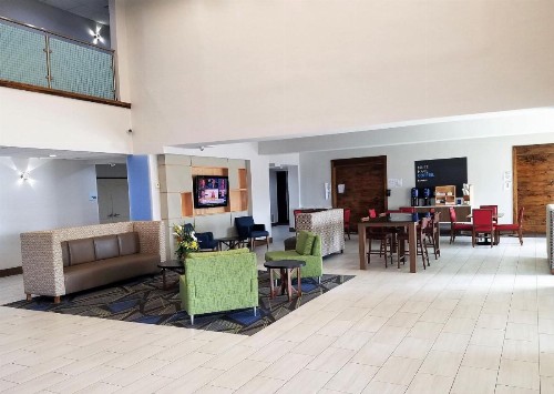 Holiday Inn Express & Suites Dallas Fair Park - image 13