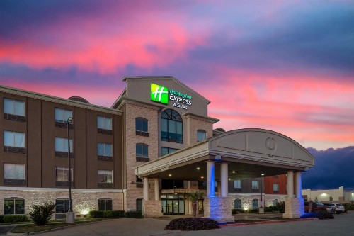 Holiday Inn Express & Suites Dallas Fair Park - image 17