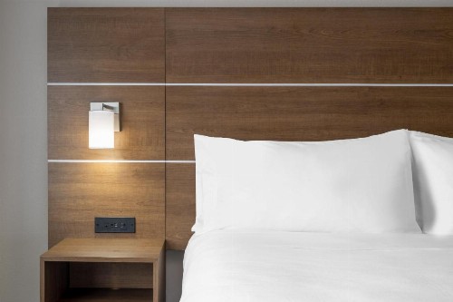 Holiday Inn Express & Suites Dallas Fair Park - image 19