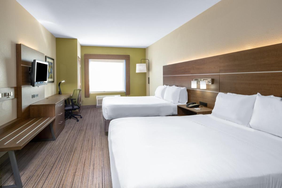 Holiday Inn Express & Suites Dallas Fair Park - image 2