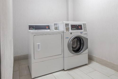 Holiday Inn Express & Suites Dallas Fair Park - image 27
