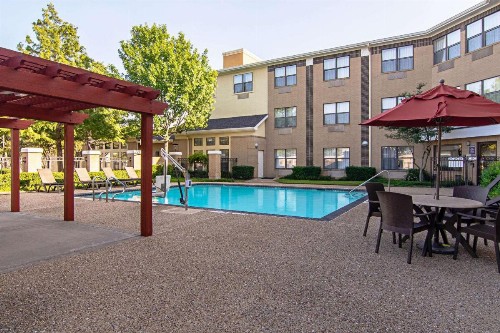 Comfort Suites NW Dallas Near Love Field - image 40