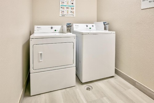 Holiday Inn Express & Suites North Dallas at Preston an IHG Hotel - image 11