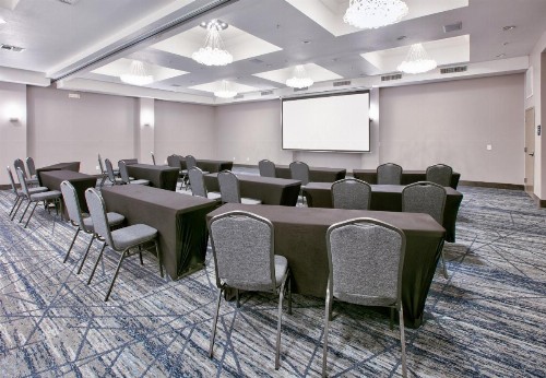 Holiday Inn Express & Suites North Dallas at Preston an IHG Hotel - image 14