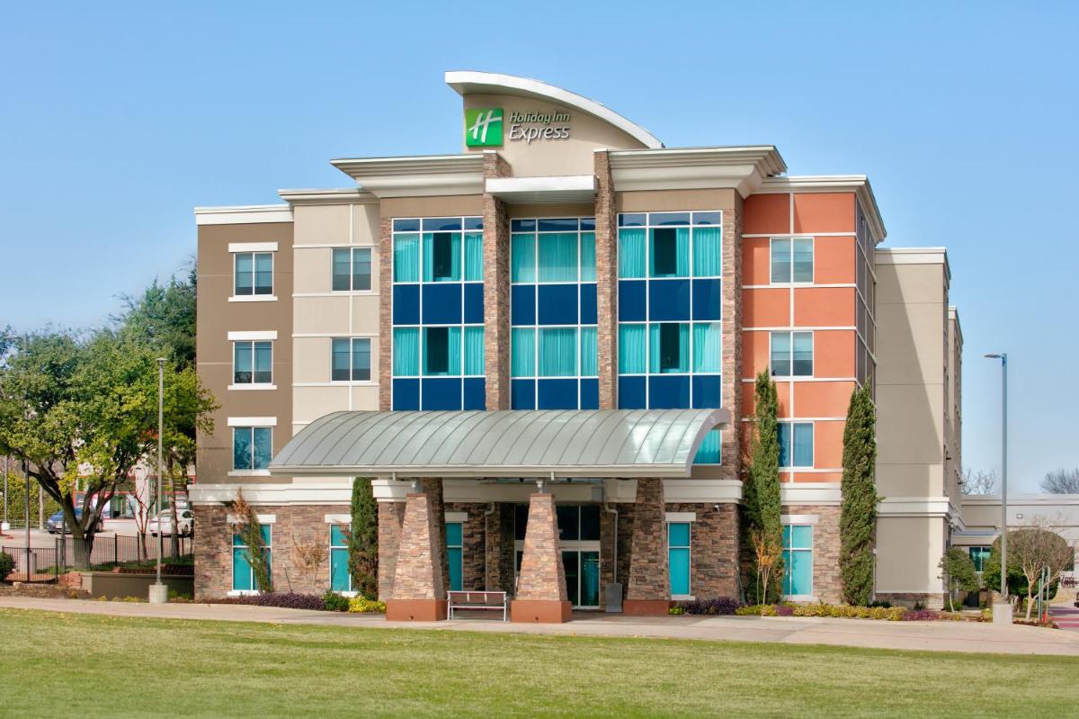 Holiday Inn Express & Suites North Dallas at Preston an IHG Hotel - image 2
