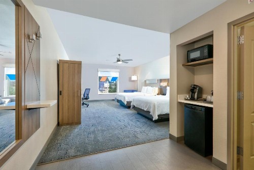 Holiday Inn Express & Suites North Dallas at Preston an IHG Hotel - image 24