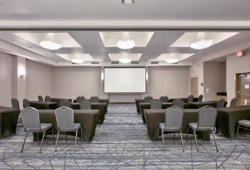 Holiday Inn Express & Suites North Dallas at Preston an IHG Hotel - image 27