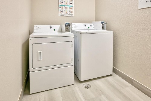 Holiday Inn Express & Suites North Dallas at Preston an IHG Hotel - image 35