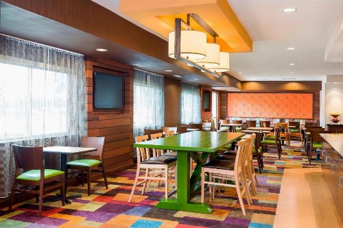 Fairfield Inn & Suites Dallas Park Central - image 11