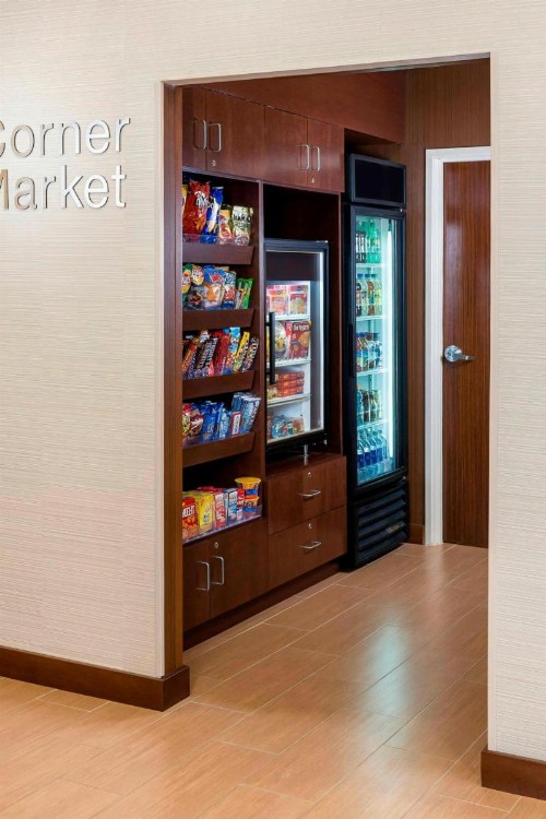 Fairfield Inn & Suites Dallas Park Central - image 17